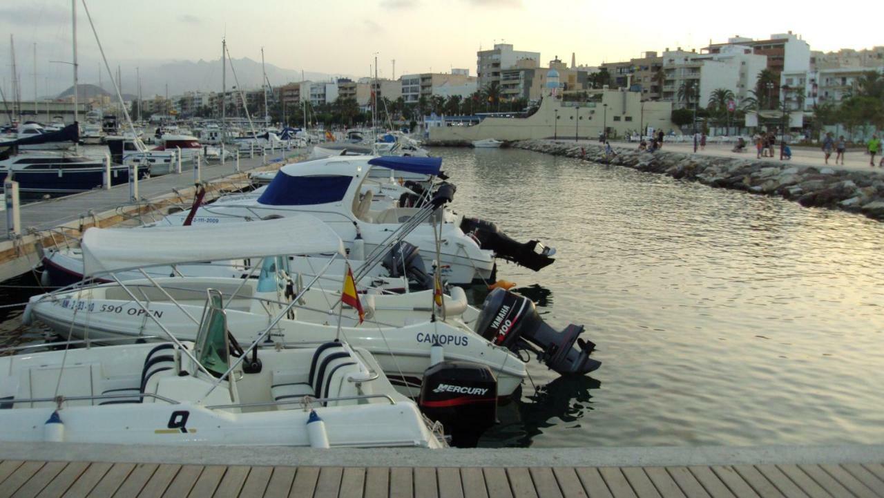 1 Calle Del Mar Apartamento Garrucha Eksteriør bilde